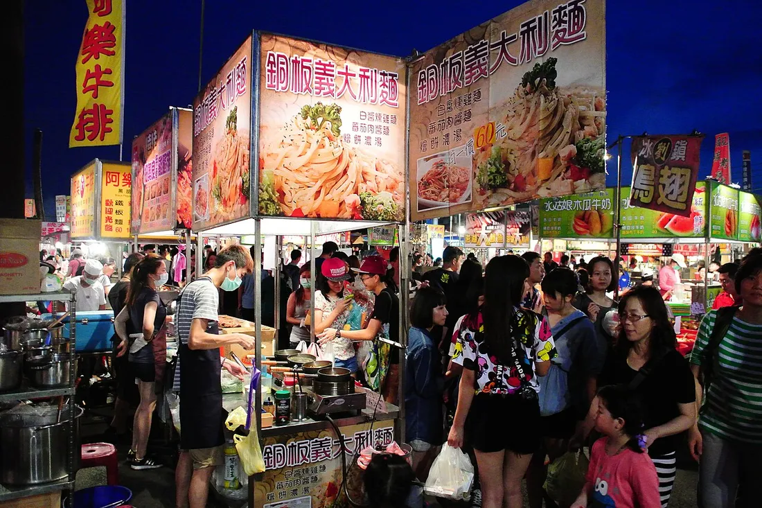 台南景點推薦|台南花園夜市 台南景點——花園夜市